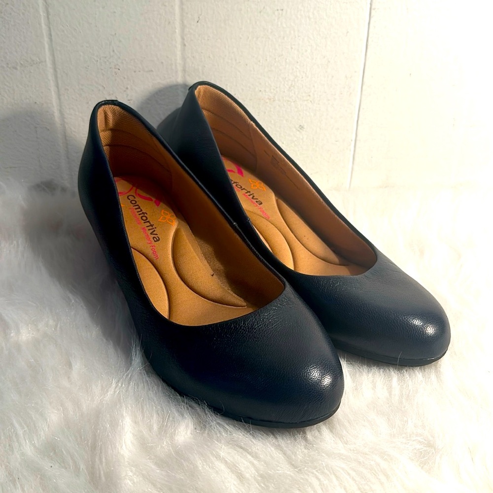 Comfortiva black leather heeled Mary Jane shoes size 10 wide great shape